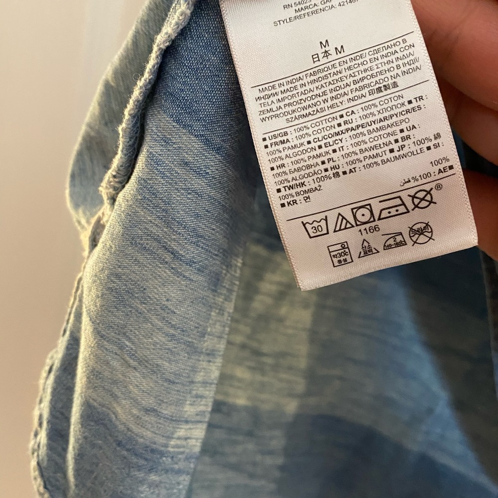 Gap 100% cotton lightweight denim tank top - Picture 4 of 5